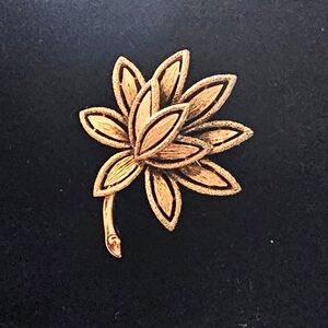 Vintage Avon Brooch Lotus Flower